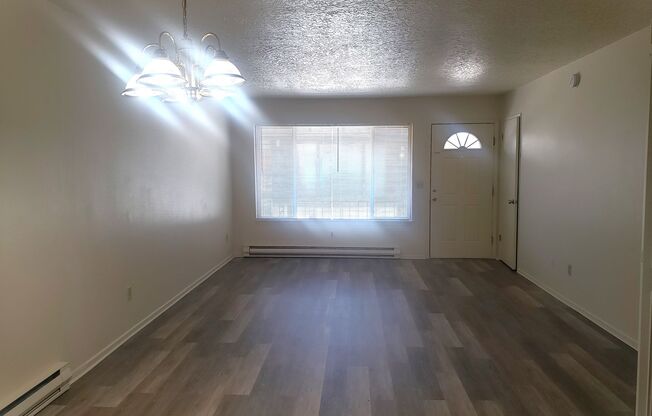 N - King Arthur Court - N Alma St