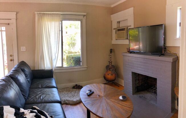 2 beds, 2 baths, $3,500