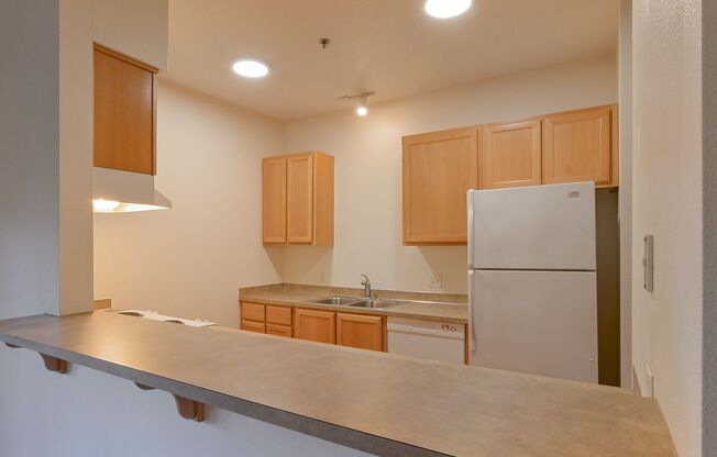 1 bed, 1 bath, $1,400, Unit 105