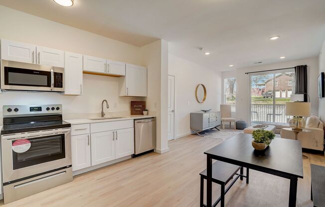 2 beds, 2 baths, 996 sqft, $1,425, Unit 312