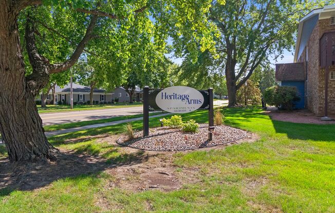 2 beds, 1.5 baths, 905 sqft, $969.99, Unit B20