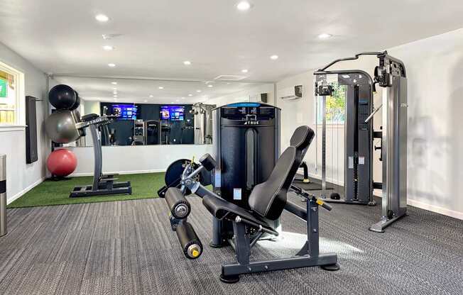 the gym at Station 121 apartments