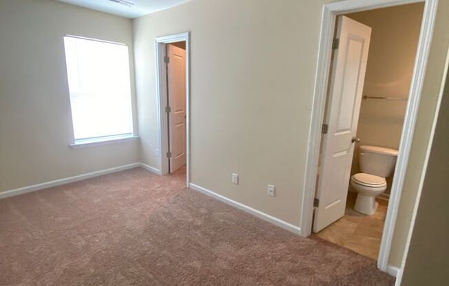 3 beds, 2.5 baths, $1,675, Unit 125-B