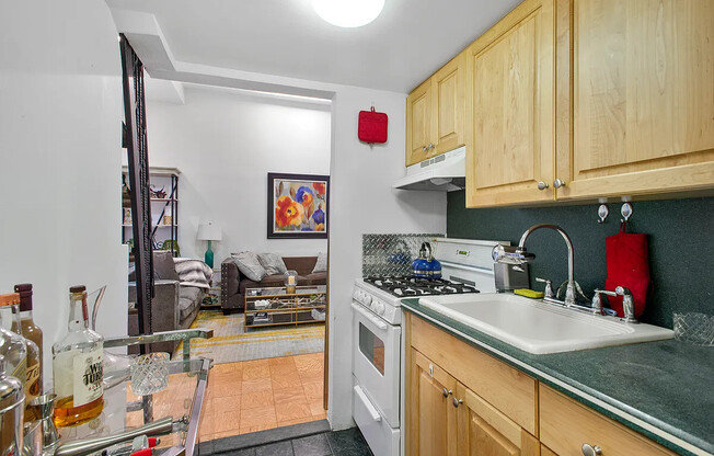 1 bed, 1 bath, 750 sqft, $4,400, Unit 1