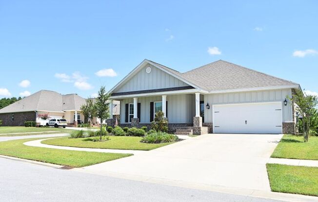 Spacious 4 bedroom, 2 ½ bath home in Central Park at Hammock Bay