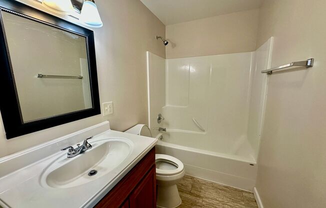 3 beds, 3 baths, 1,280 sqft, $1,850, Unit 503