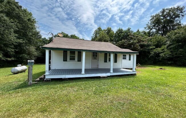 HOGANSVILLE- 1664 Corinth Rd 2 Bedrooms 1 Bath