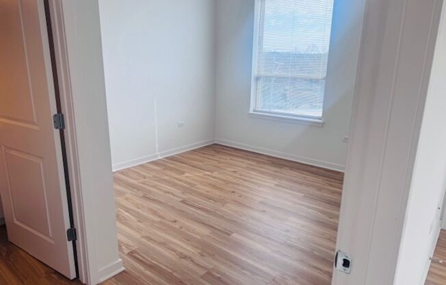 2 beds, 2 baths, 1,010 sqft, $2,660, Unit 4800 157th Street - 419