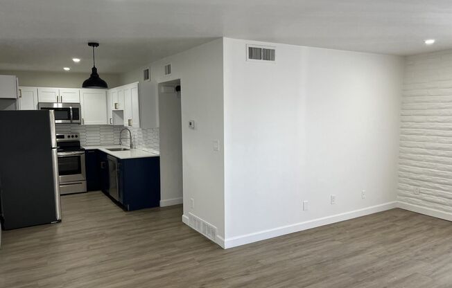 1 bed, 1 bath, 600 sqft, $1,350, Unit 2927-8