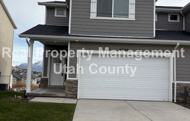 3 beds, 2.5 baths, $1,775