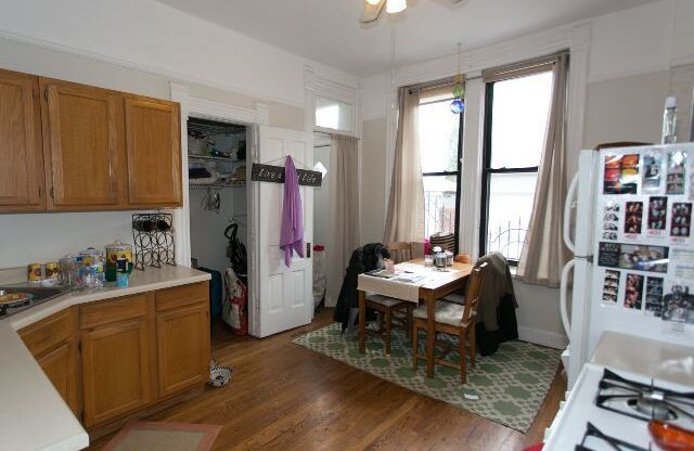 1723 HURON