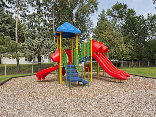 Minnehaha Manor Apartments in Oakdale, MN Playscape