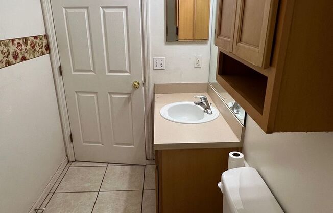 3 beds, 2 baths, $1,890, Unit OSCEOLA