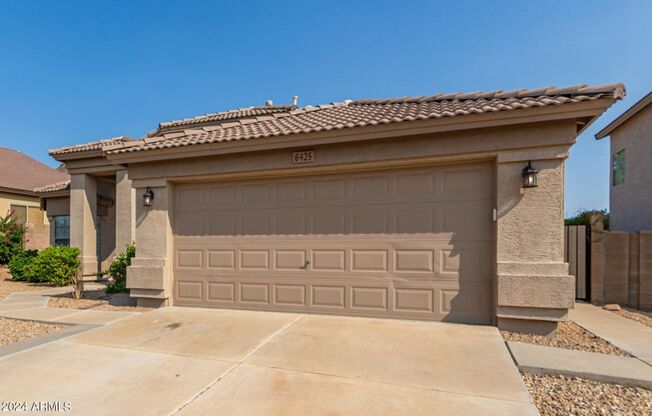 Charming 4 bedroom in Phoenix!!