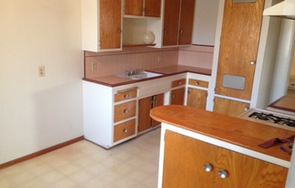 1 bed, 1 bath, $1,650, Unit F