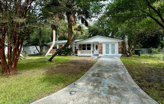 Beautiful 4 Bedroom Rental near Beach Blvd