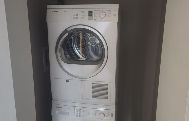 1 bed, 1 bath, 832 sqft, $1,219, Unit WG2-109