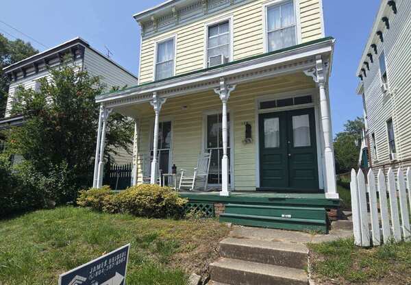 126 S LAUREL ST