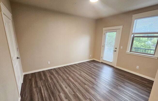 1 bed, 1 bath, 707 sqft, $1,595, Unit 303