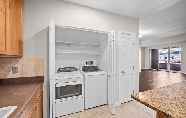 2 beds, 2 baths, $2,350, Unit # 406