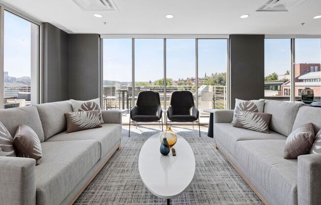 1 bed, 1 bath, $3,300, Unit 330