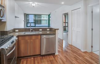 1 bed, 1 bath, $2,395, Unit #428