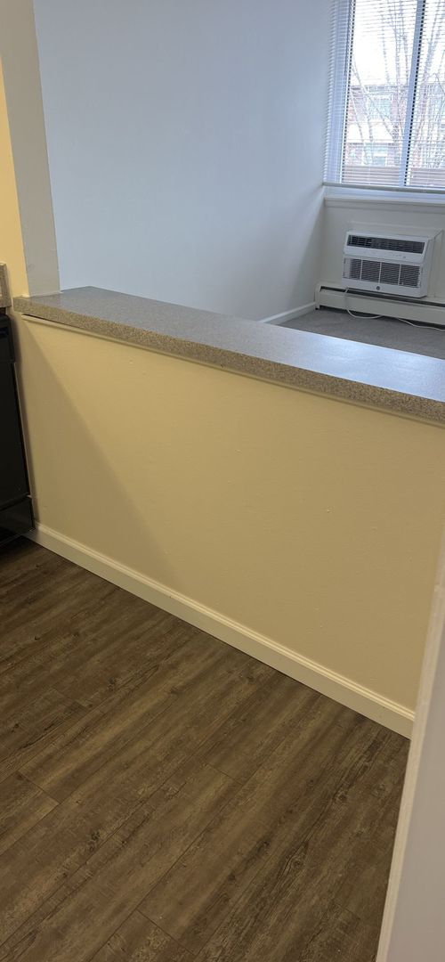 2 beds, 2 baths, 850 sqft, $1,375, Unit 303