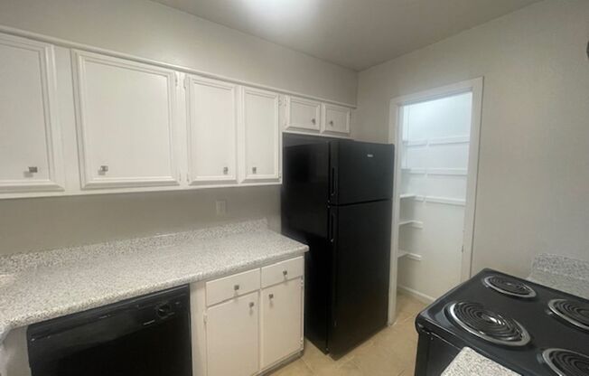 3 beds, 2 baths, 1,256 sqft, $1,550, Unit 07-0702 WD