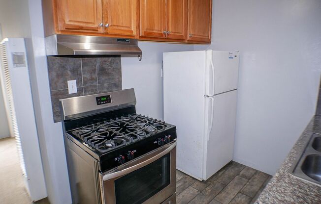 1649-63 Scott Street