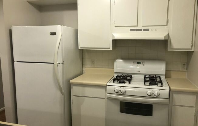 2 beds, 2 baths, 1,042 sqft, $1,199, Unit 6010H