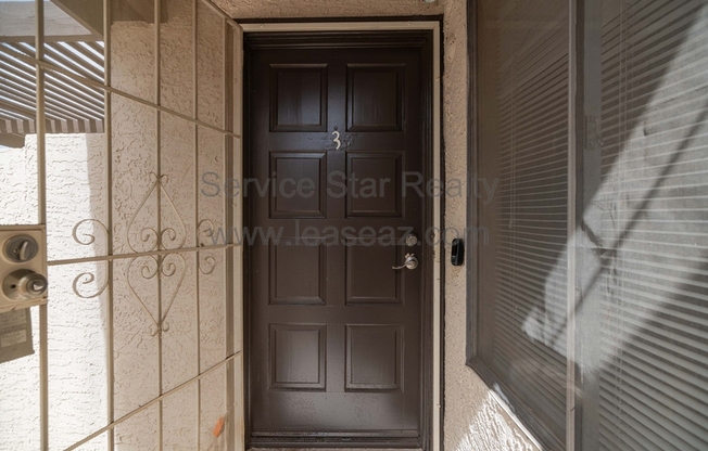 2127 E 10 ST