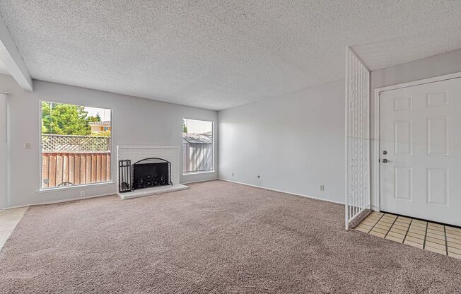 Vasona Court 625-627