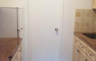 Studio, 1 bath, 400 sqft, $2,500, Unit 4A