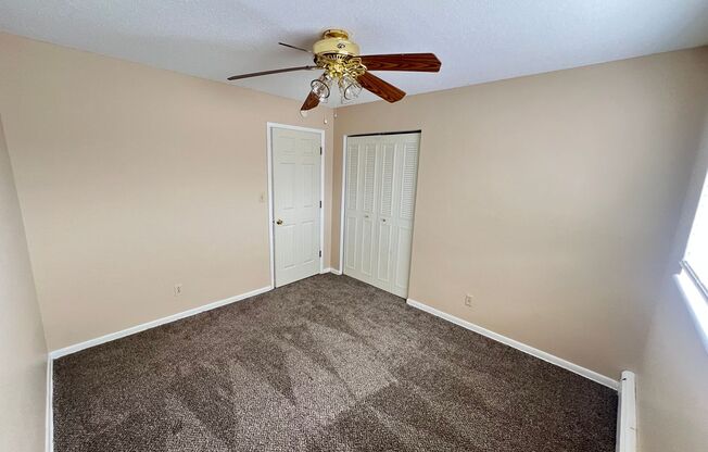 2 beds, 1 bath, 900 sqft, $940, Unit 10