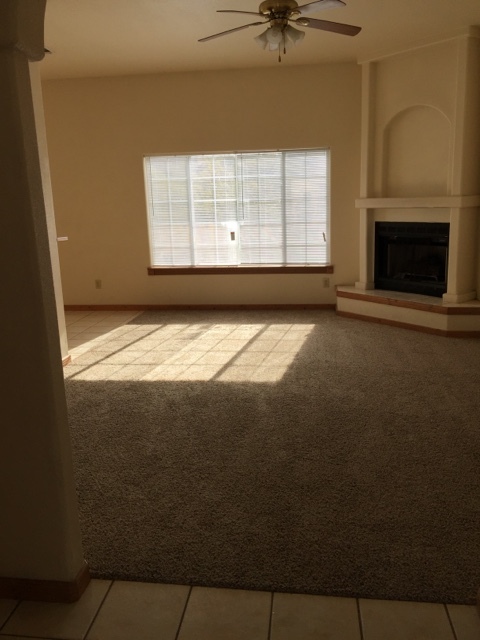 Beautiful 3 Bedroom, 2 Bathroom, Available Now!! **Move In Special $400.00 off First Months Rent**