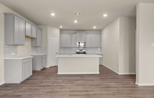 14310 LUNAN DR