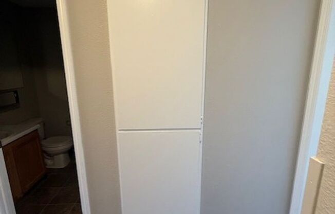 2 beds, 1 bath, 858 sqft, $845, Unit 2615-203