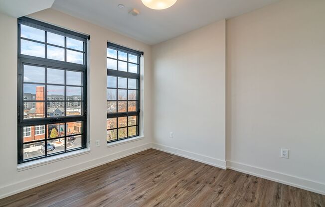 2 beds, 2 baths, $1,667, Unit 1050 N 4th St. Apt. 422