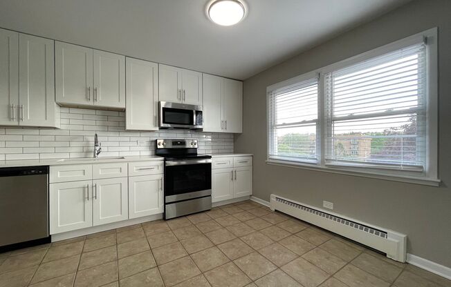 1 bed, 1 bath, 550 sqft, $1,650, Unit 28 R