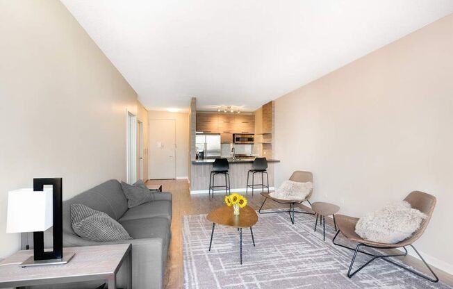 1 bed, 1 bath, 700 sqft, $5,250, Unit 19F