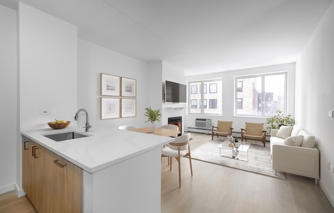 2 beds, 2 baths, $9,595, Unit 15B