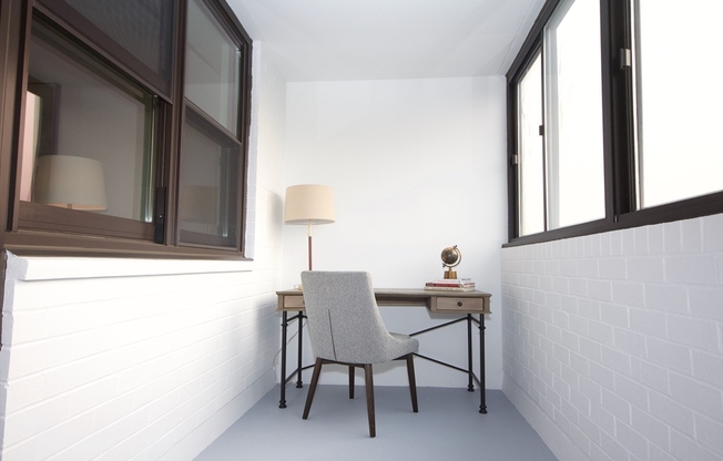 1 bed, 1 bath, 952 sqft, $3,450, Unit 17R