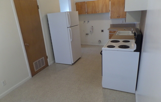 2 beds, 1 bath, 1,012 sqft, $1,195, Unit Unit B