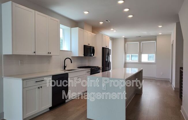 1037 WESLEY TERRACE AVE