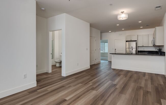 2 beds, 2 baths, 989 sqft, $1,770, Unit 133