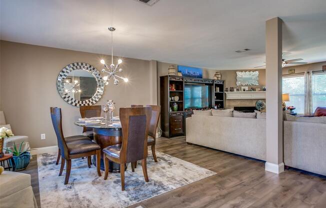 1215 ALHAMBRA DR