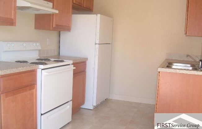 2 beds, 1.5 baths, 930 sqft, $1,225