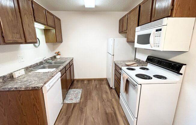 1 bed, 1 bath, 700 sqft, $760, Unit 1415-307