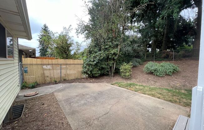 2 beds, 1 bath, 1,672 sqft, $2,145, Unit 11630