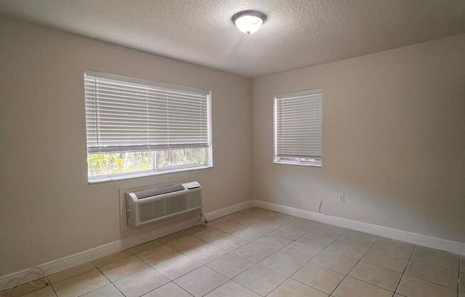2 beds, 1 bath, 660 sqft, $2,685, Unit 31- Unit 02